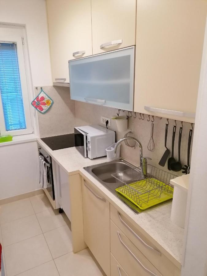 Apartma Ladinka Izola Bagian luar foto
