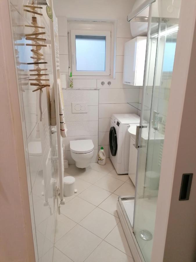 Apartma Ladinka Izola Bagian luar foto